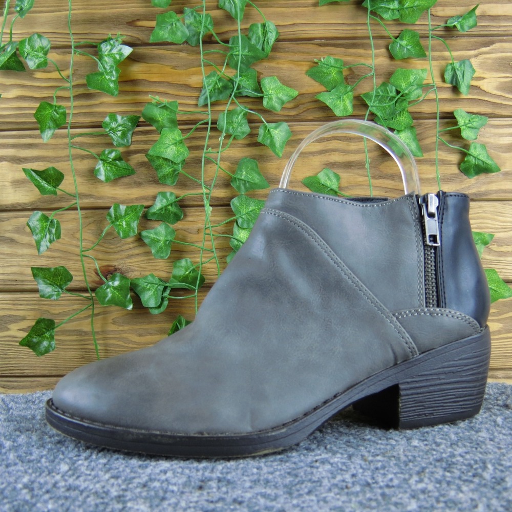 BC‎ Footwear Women's Size 7 Gray Synthetic Ankle Boots Low Heel Side Zip Casual